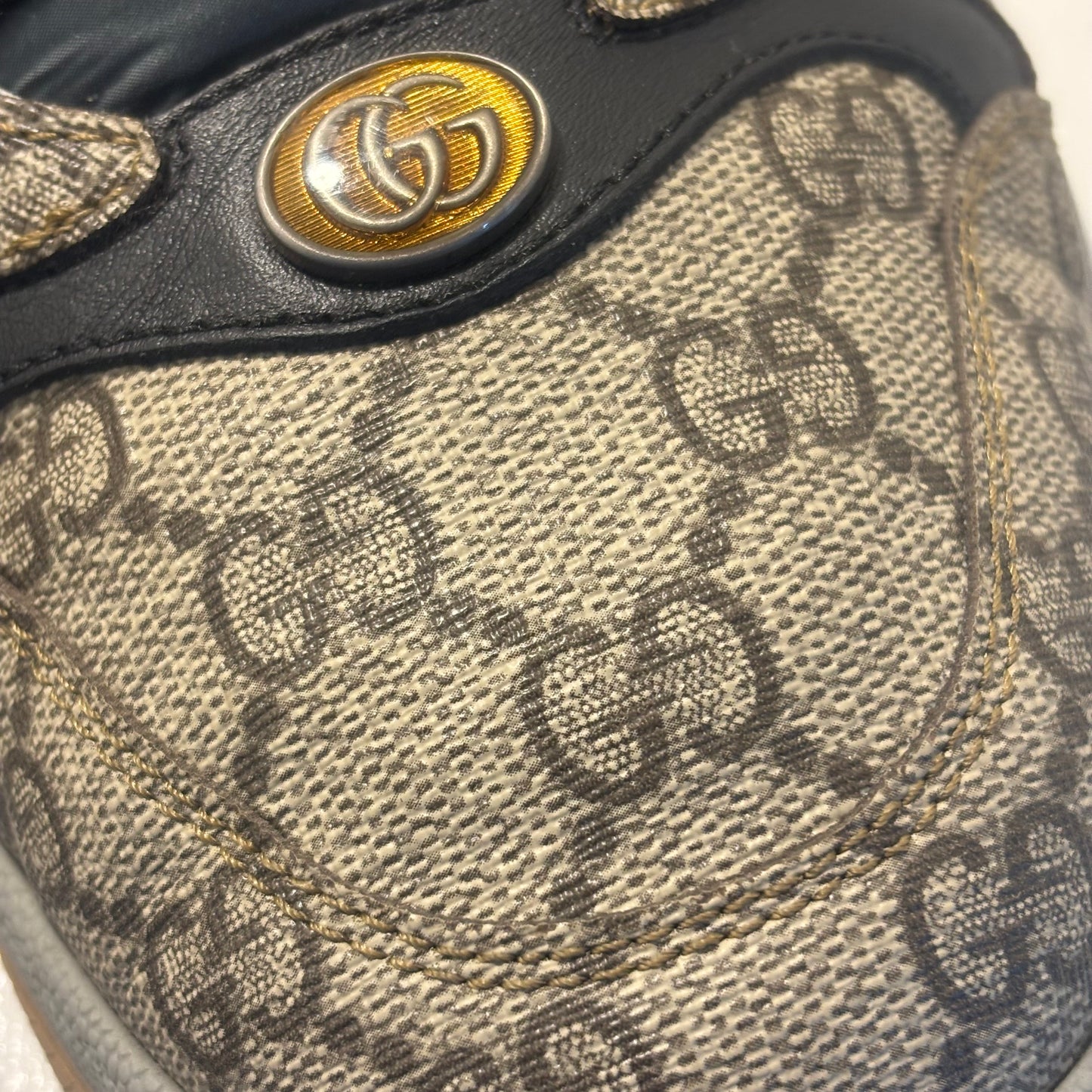 Gucci Men's GG Beige Sneakers