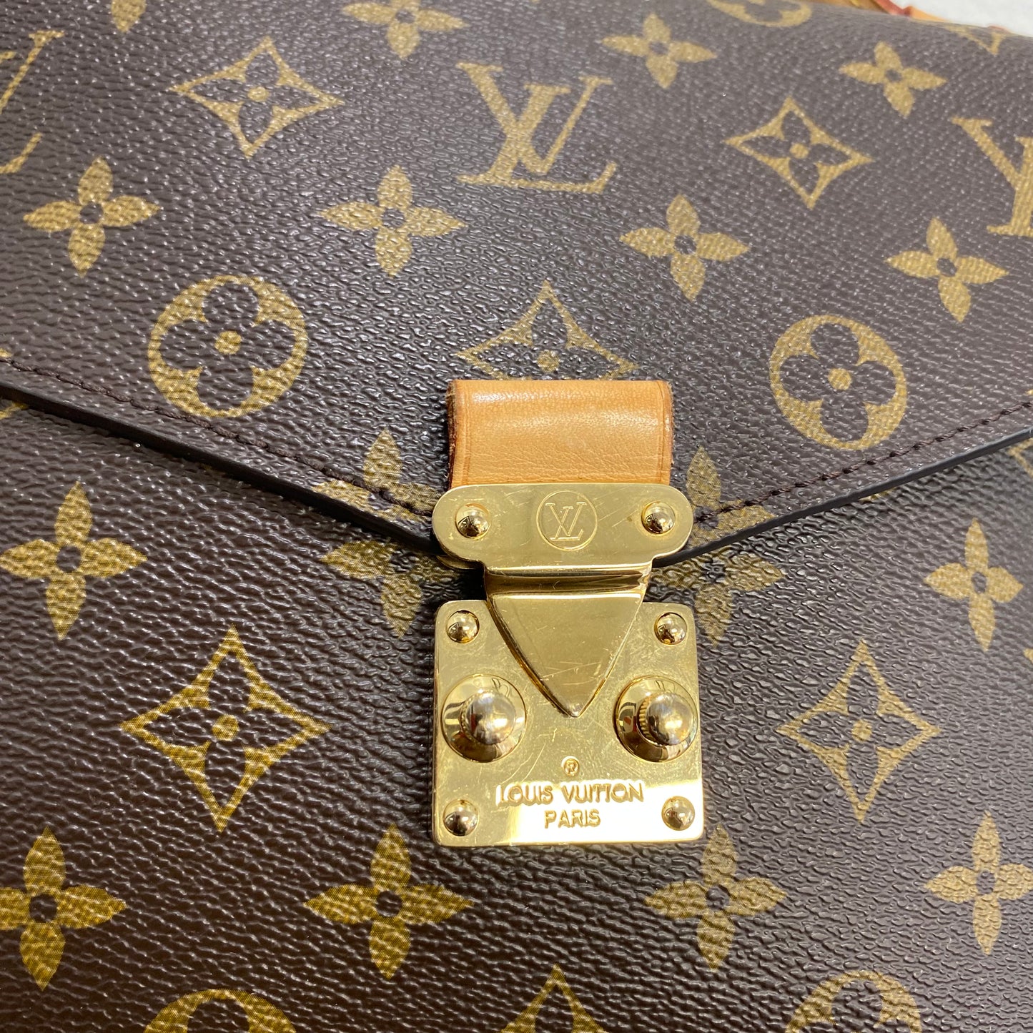 Louis Vuitton Monogram Pochette Metis