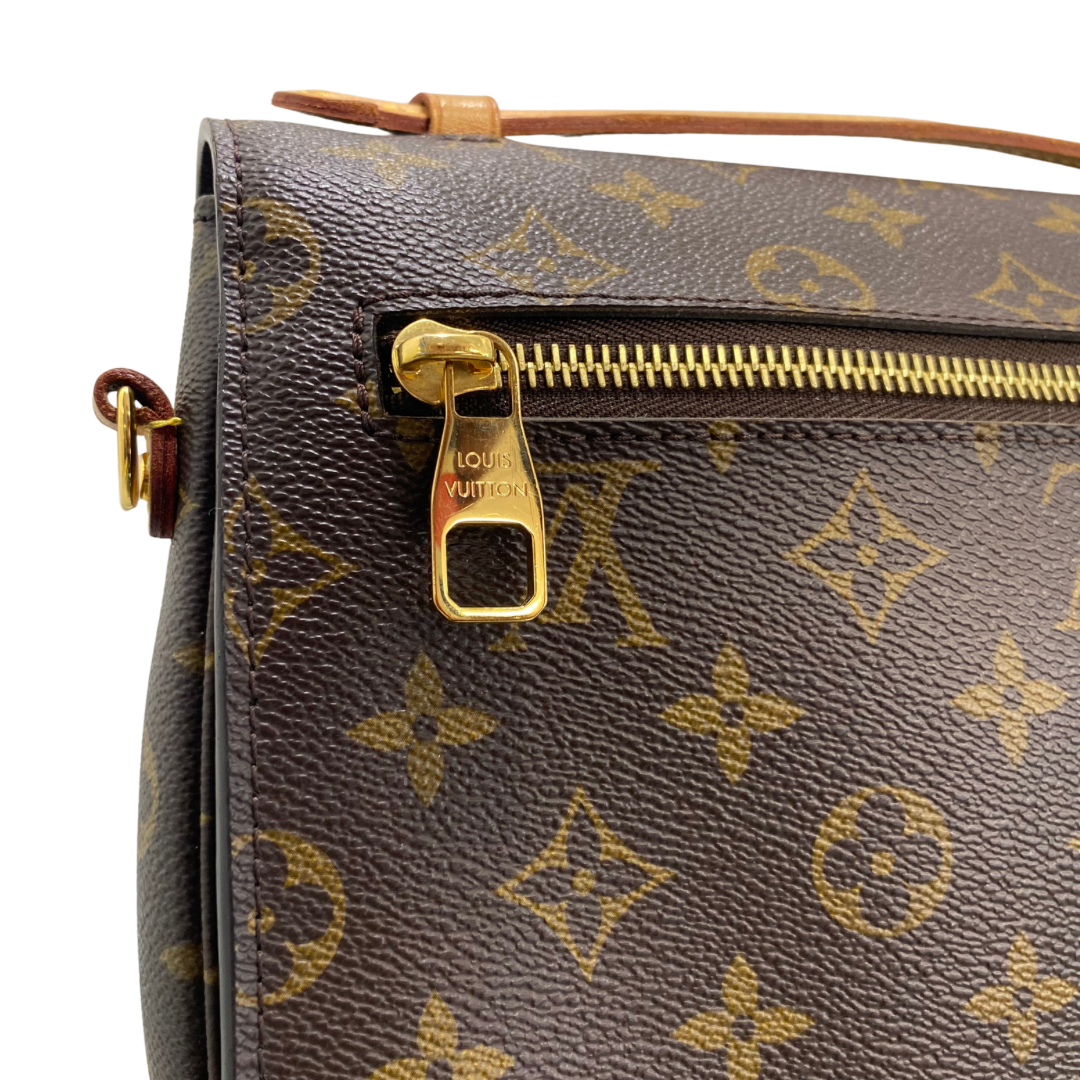 Louis Vuitton Monogram Pochette Metis