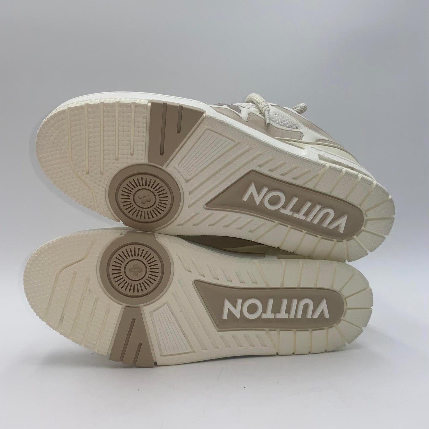 Louis Vuitton Men's Beige Sneaker