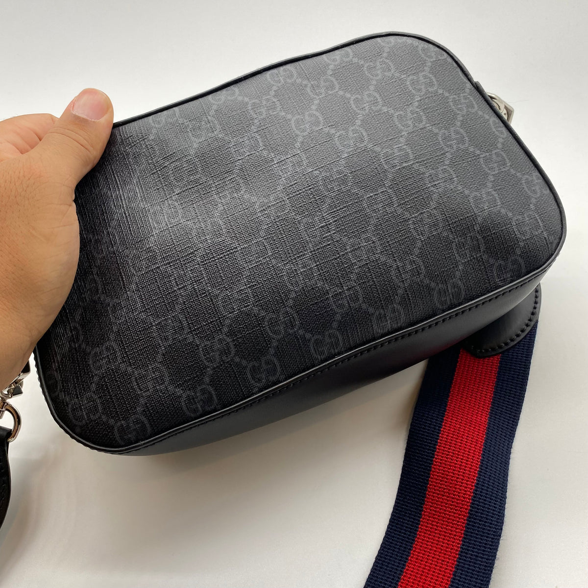 Gucci GG Supreme Shoulder Bag – RCR Luxury Boutique