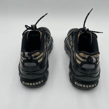 Load image into Gallery viewer, Burberry Black Arthur Sneakers