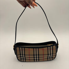 Load image into Gallery viewer, Burberry House Check Shoulder Bag