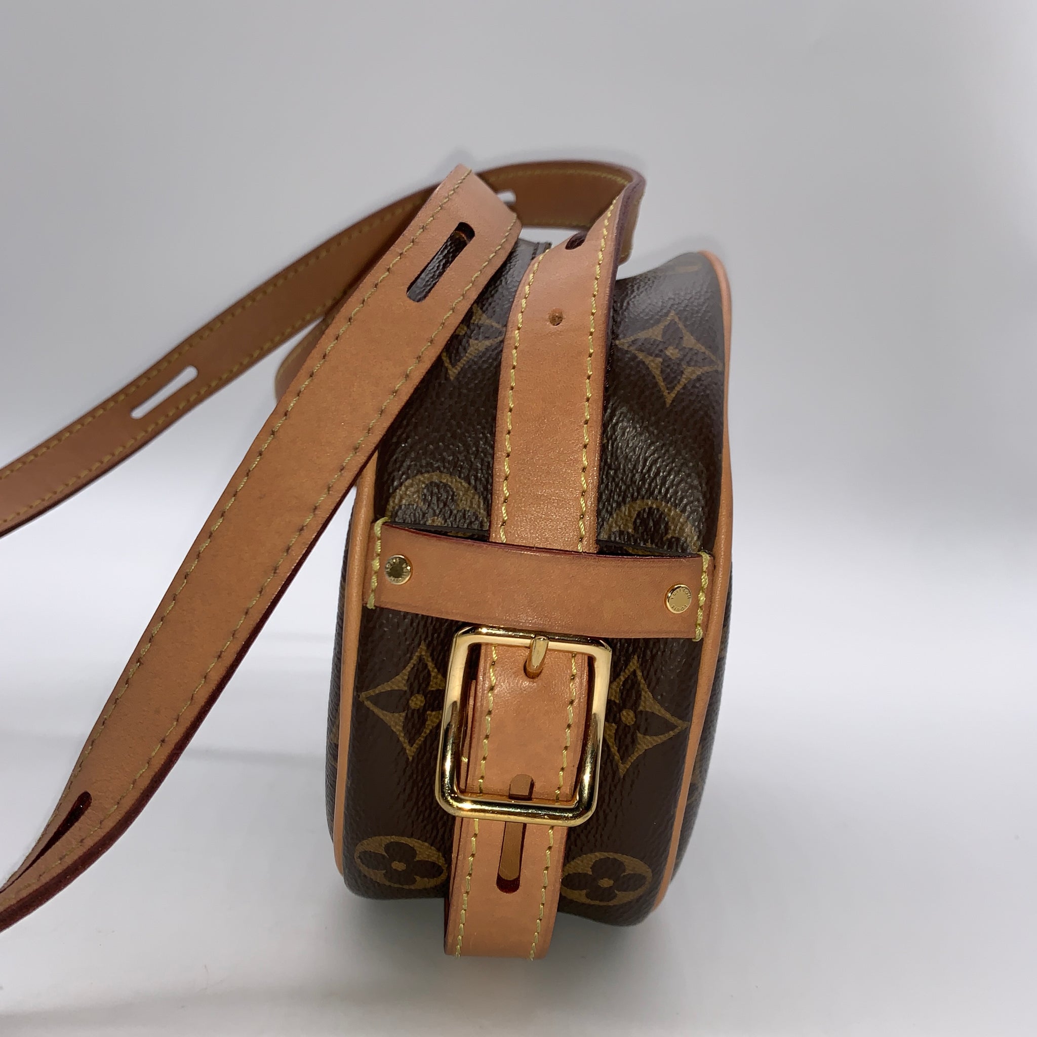 Louis Vuitton Boite Chapeau Souple – RCR Luxury Boutique