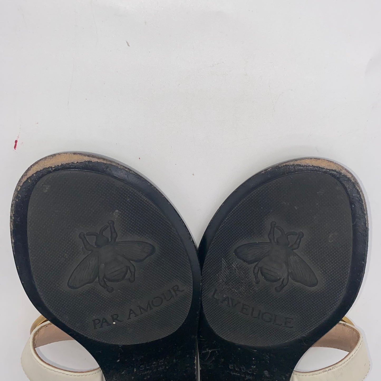 Gucci Creme Leather Thong Sandals