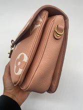 Load image into Gallery viewer, Louis Vuitton Rose Pochette Metis