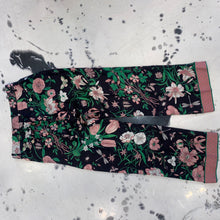 Load image into Gallery viewer, Gucci Cuffed Floral Pant