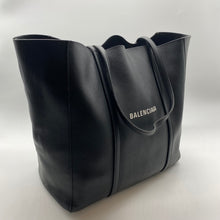 Load image into Gallery viewer, Balenciaga Black Tote Bag