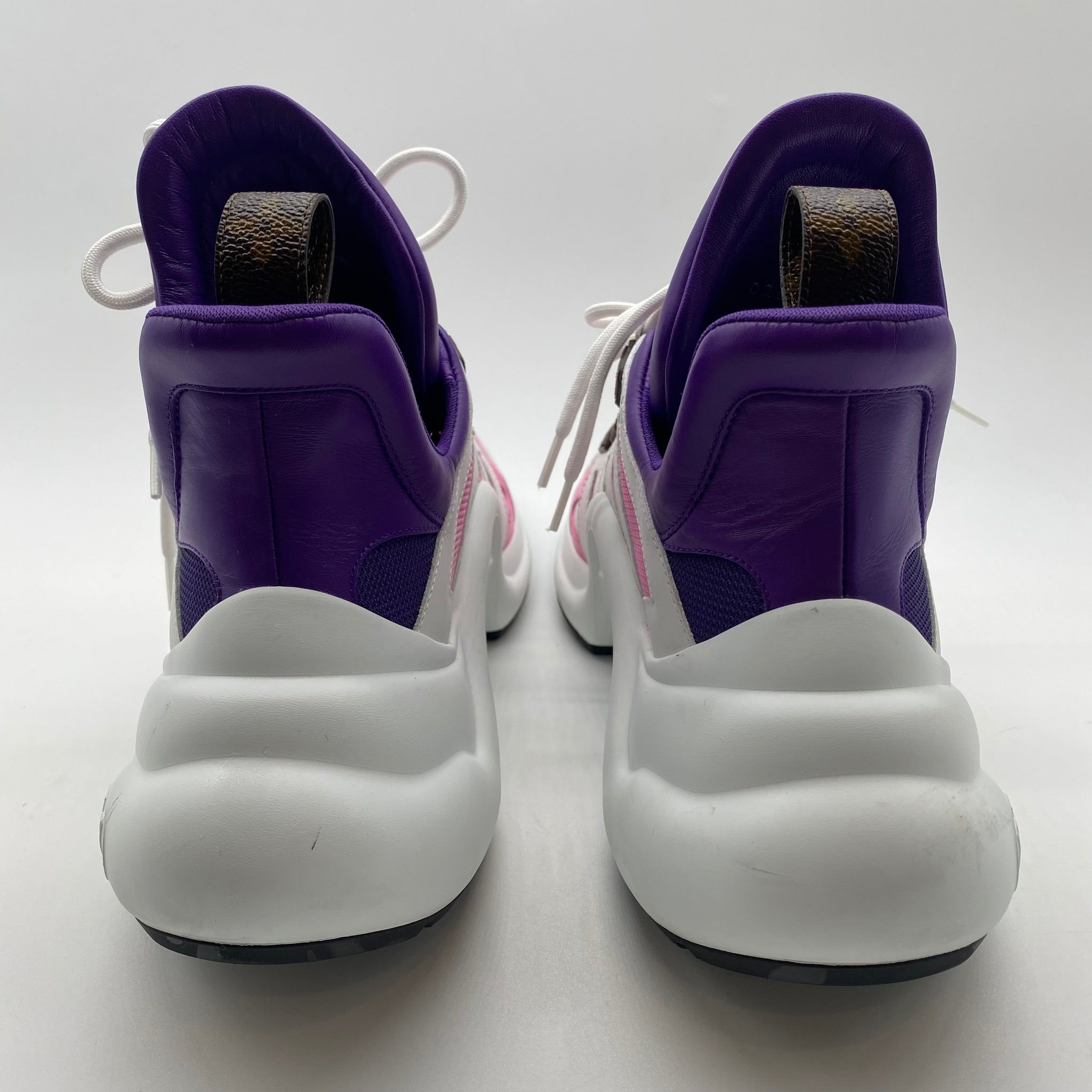 Louis Vuitton LV Archlight Sneaker White. Size 38.5