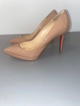 Load image into Gallery viewer, Christian Louboutin Nude Heel
