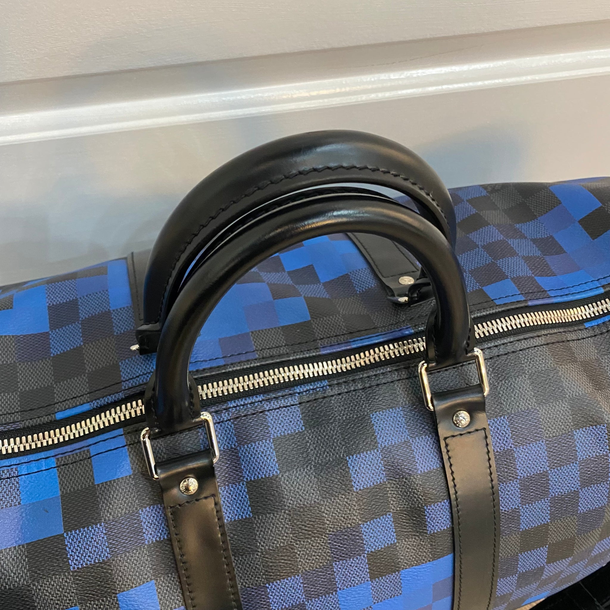 Louis Vuitton Damier Graphite Reporter Duffle Bag – The Don's Luxury Goods