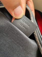 Load image into Gallery viewer, Gucci GG Supreme Shoulder Bag