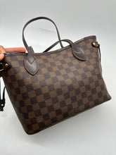 Load image into Gallery viewer, Louis Vuitton Neverfull PM