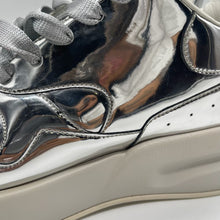 Load image into Gallery viewer, Alexander McQueen SIlver Sneaker